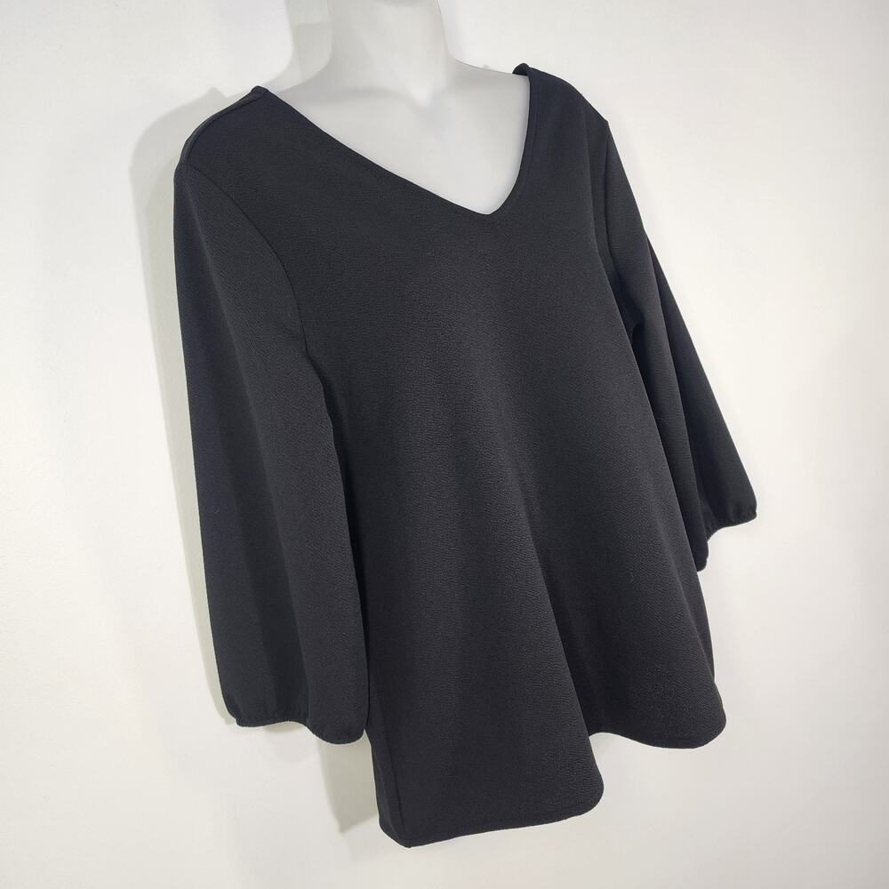 Chico's Top Size 1 Medium Women's Blouse Bow Split Back 3/4 Sleeve Career Knit - Picture 4 of 10